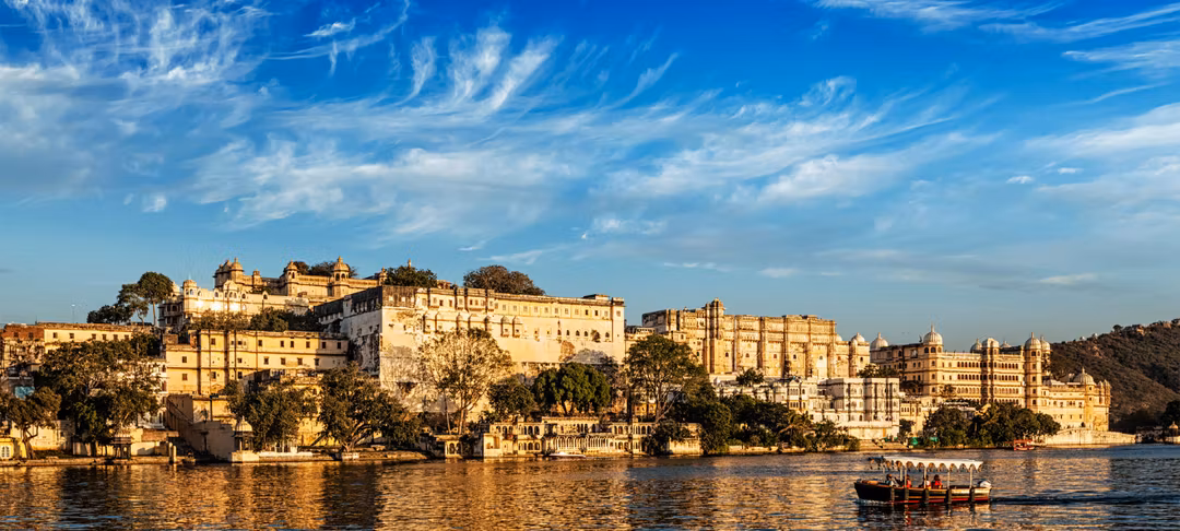 Cover image for Unlocking Udaipur: Your Travel Guide to Udaipur City