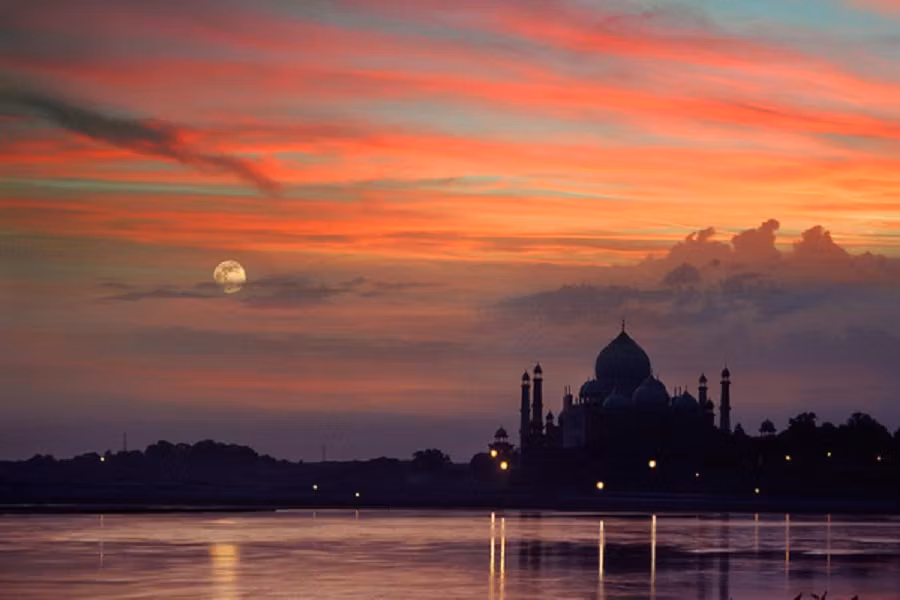 Cover image for 8 Places better than any Honeymoon Destination in India (2019)