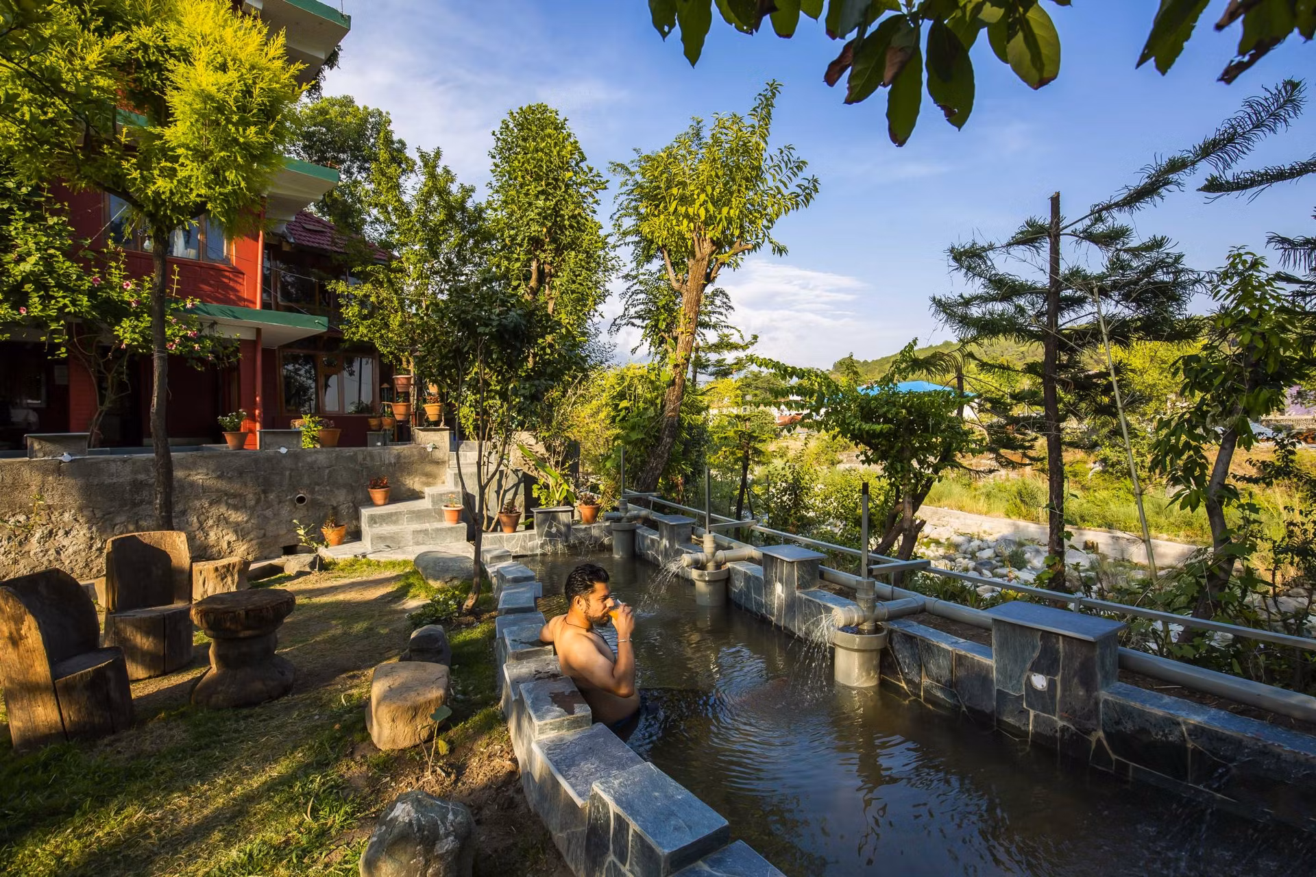 Zostel Homes Passu Pool