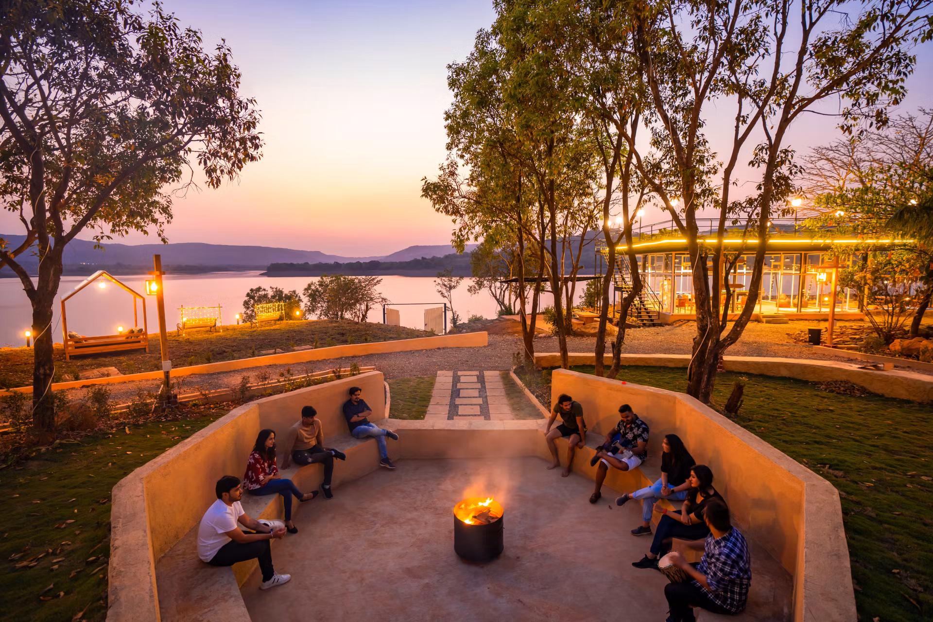 Zostel Plus Lonavala - Bonfire Area