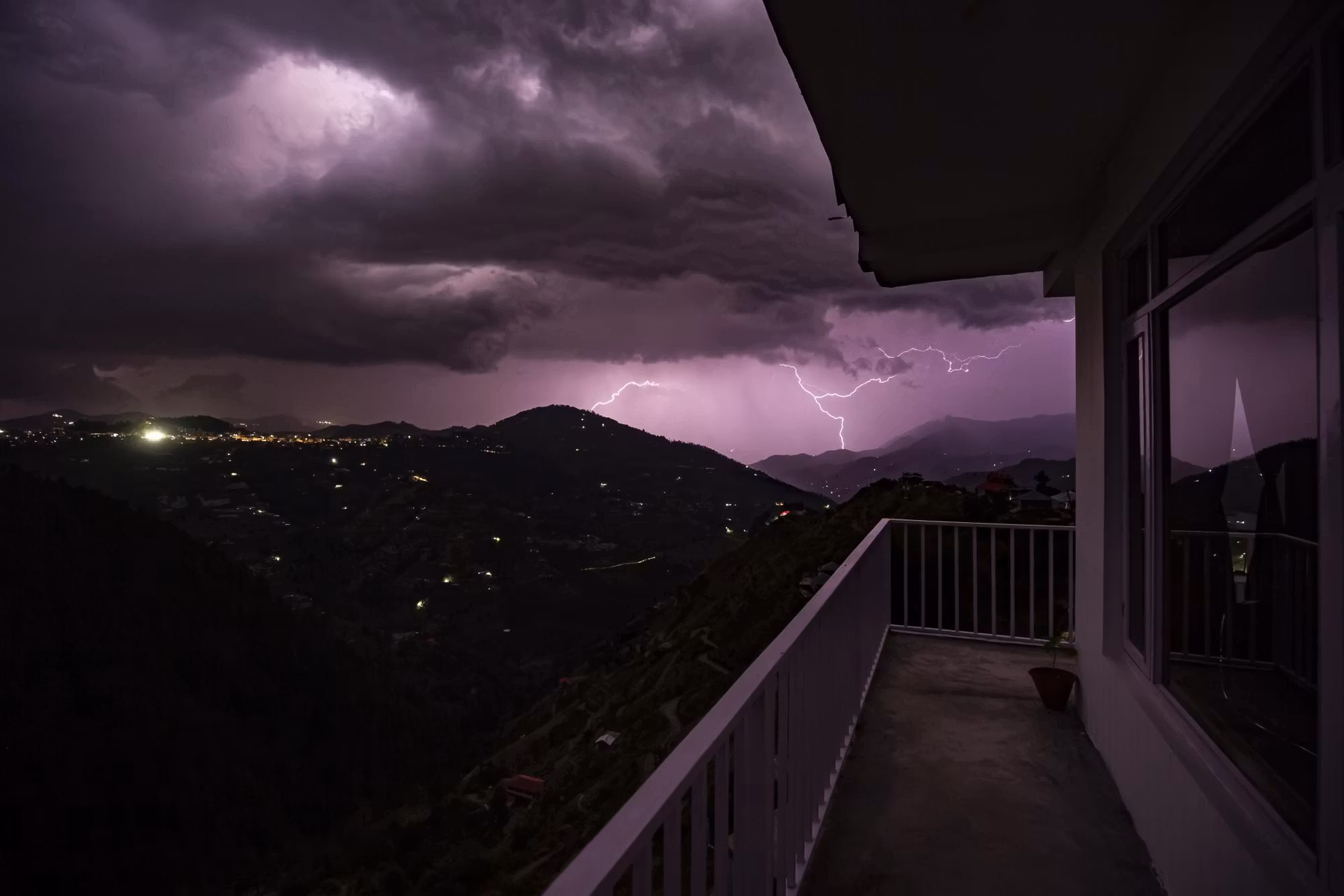 Zostel Homes Theog Mountain View